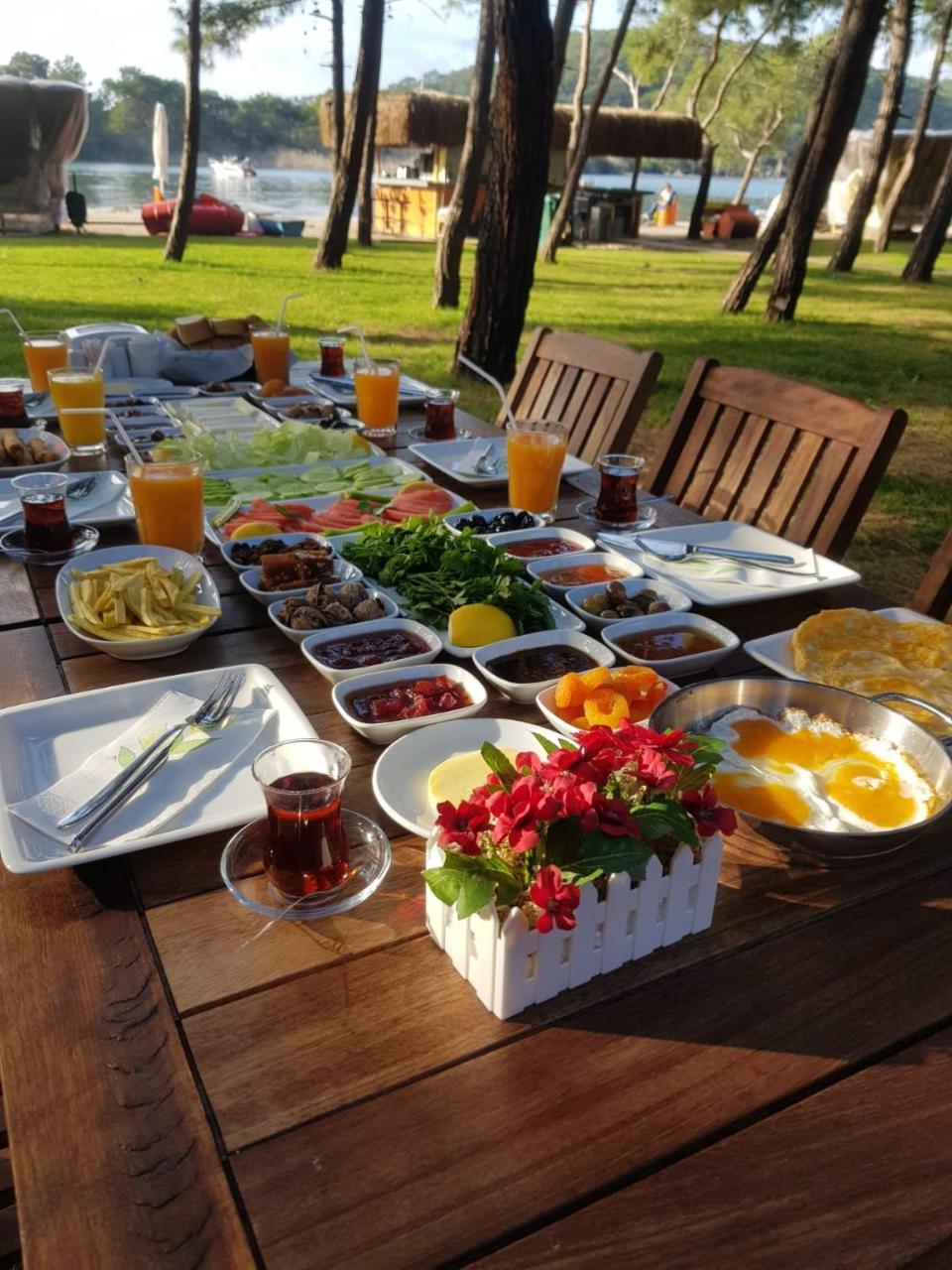 Green Pine Beach & Bungallows Hisaronu Bagian luar foto