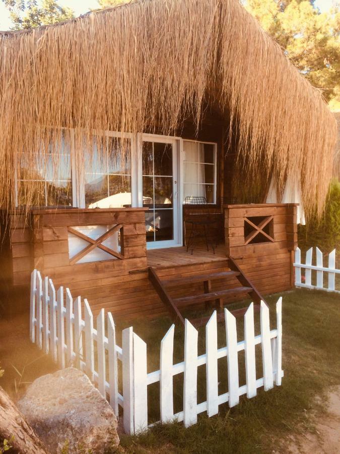 Green Pine Beach & Bungallows Hisaronu Bagian luar foto