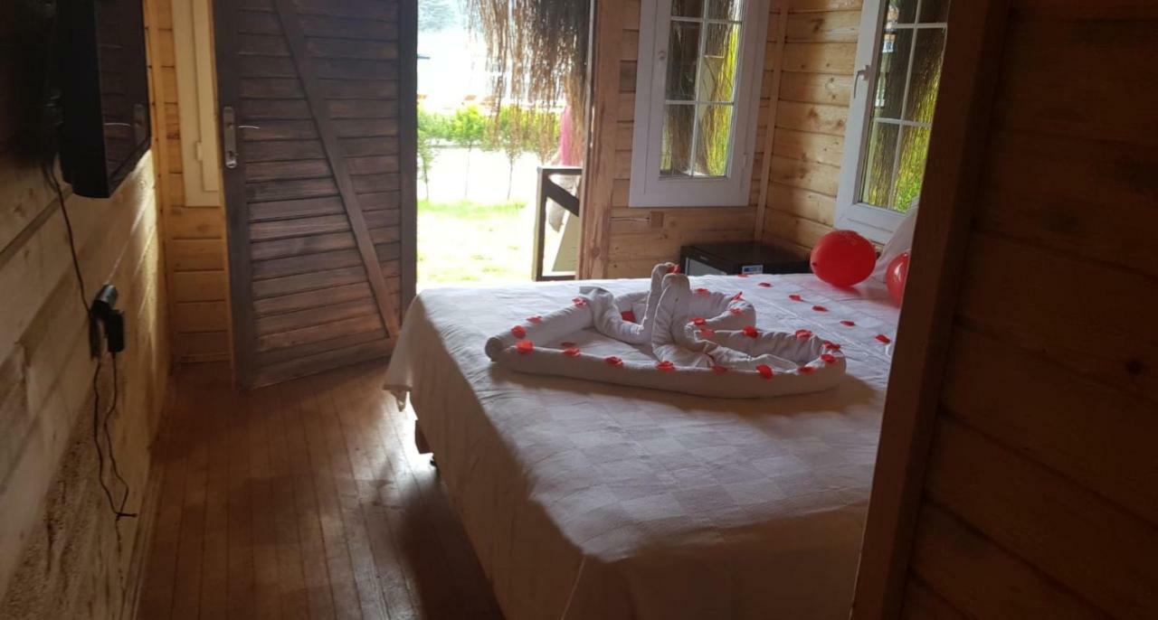 Green Pine Beach & Bungallows Hisaronu Bagian luar foto